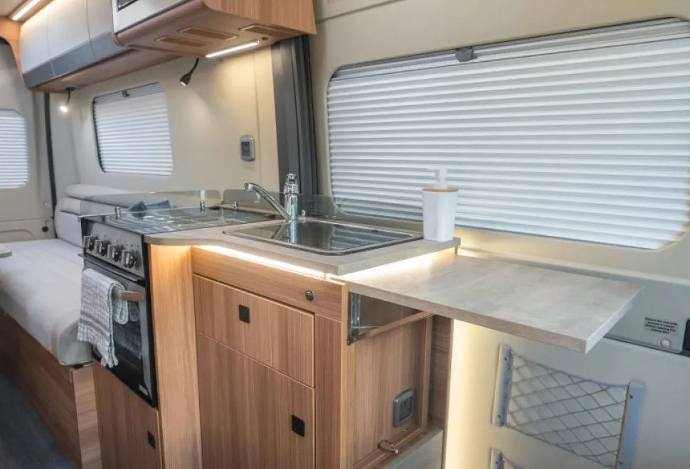 Autotrail V-Line 610 SE 140BHP 2026