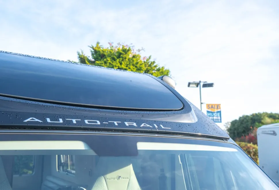 Autotrail V-Line 610 SE 140BHP 2026