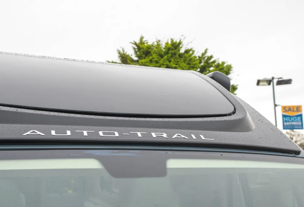 Autotrail V-Line 610 SE 140BHP Auto 2026