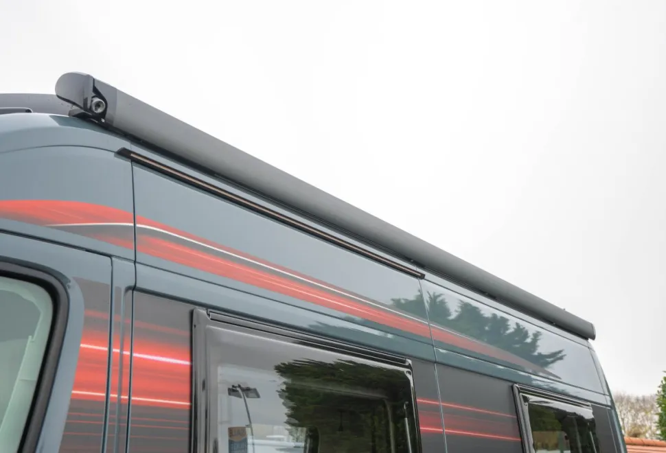Autotrail V-Line 610 SE 140BHP Auto 2026