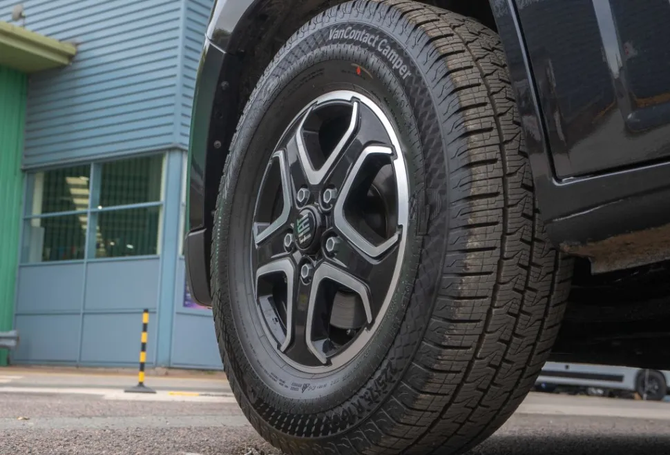 Autotrail V-Line 610 Sport 140BHP Auto 2026