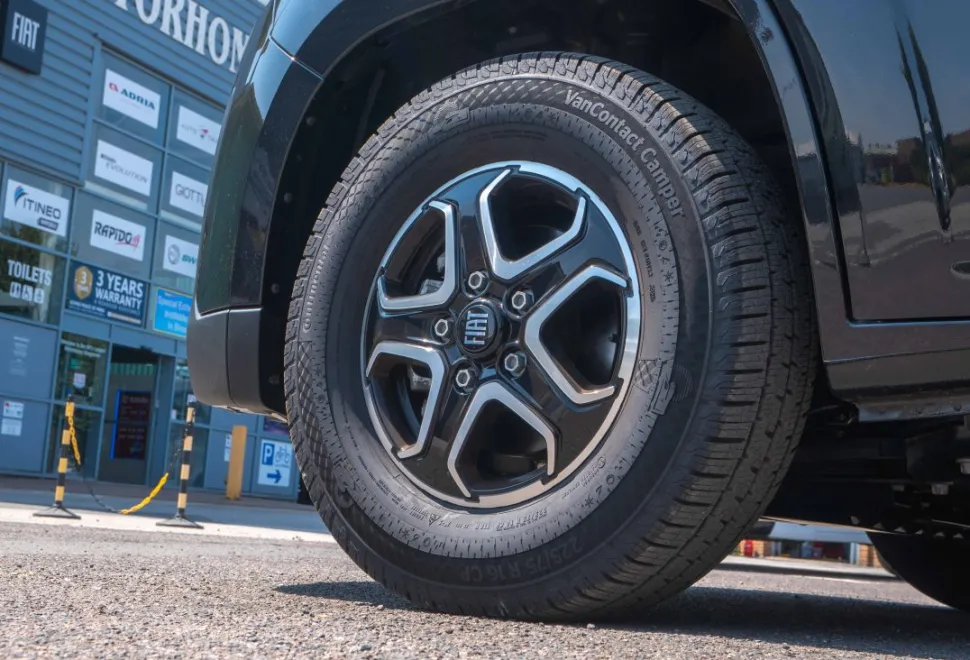 Autotrail V-Line 610 Sport 140BHP Auto 2026