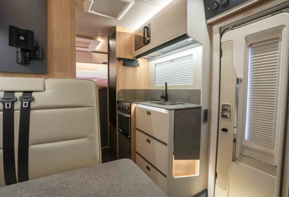 Autotrail Excel 620G 170BHP Auto 2025