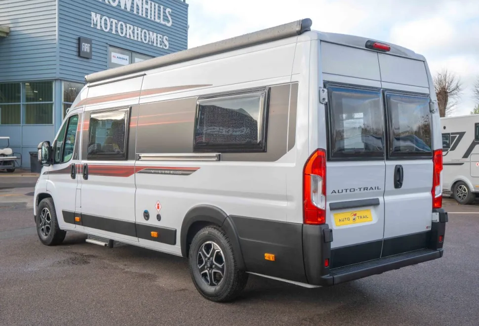 Autotrail V-Line 635 SE 140BHP Auto 2026