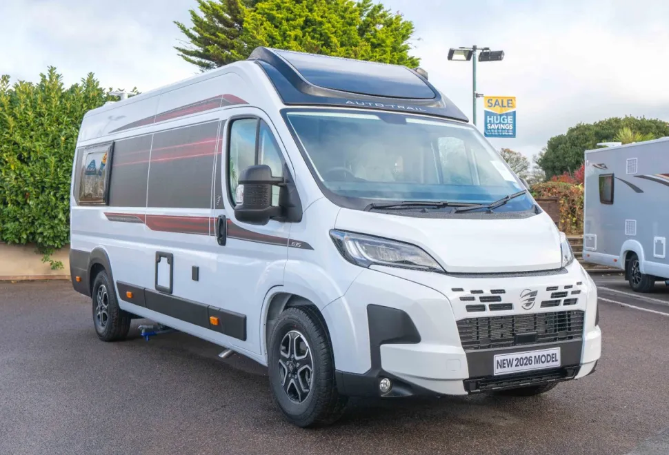 Autotrail V-Line 635 SE 140BHP 2026