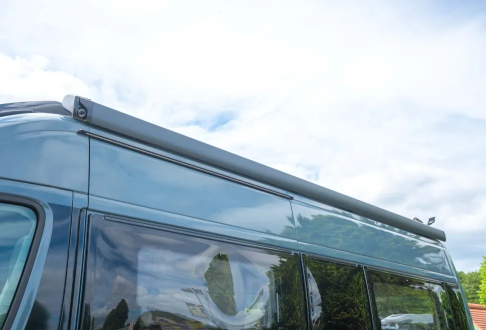 Autotrail V-Line 635 Sport 140BHP Auto 2023