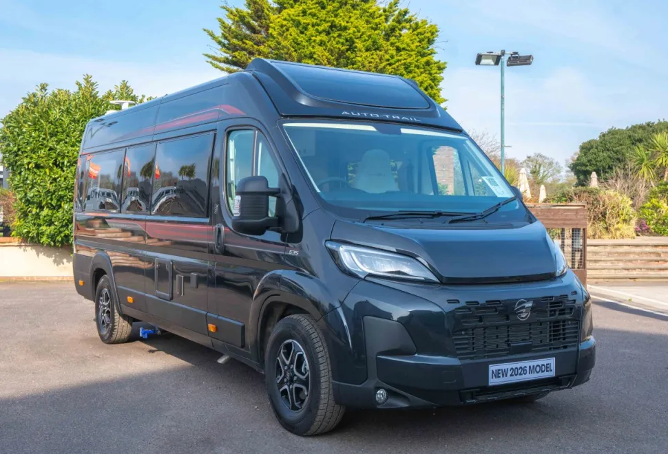 Autotrail V-Line 635 Sport 140BHP Auto 2026
