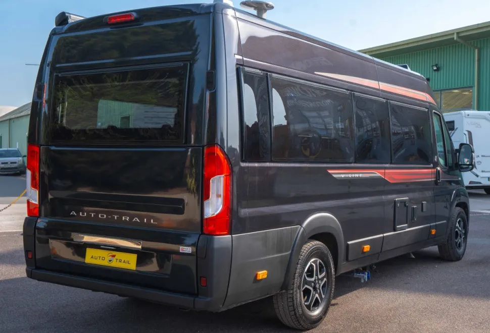 Autotrail V-Line 635 Sport 140BHP Auto 2026