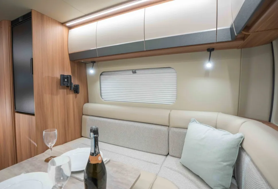 Autotrail V-Line 635 Sport 140BHP 2026