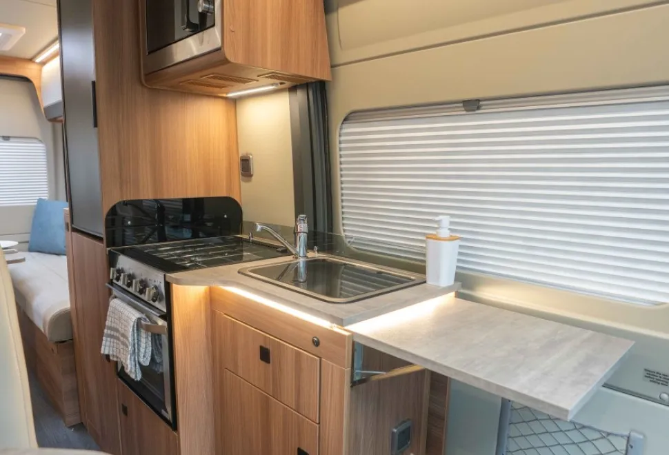 Autotrail V-Line 636 SE 140BHP 2026