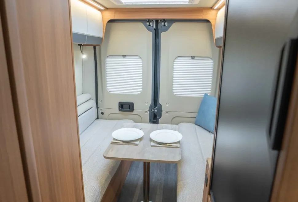 Autotrail V-Line 636 SE 140BHP 2026