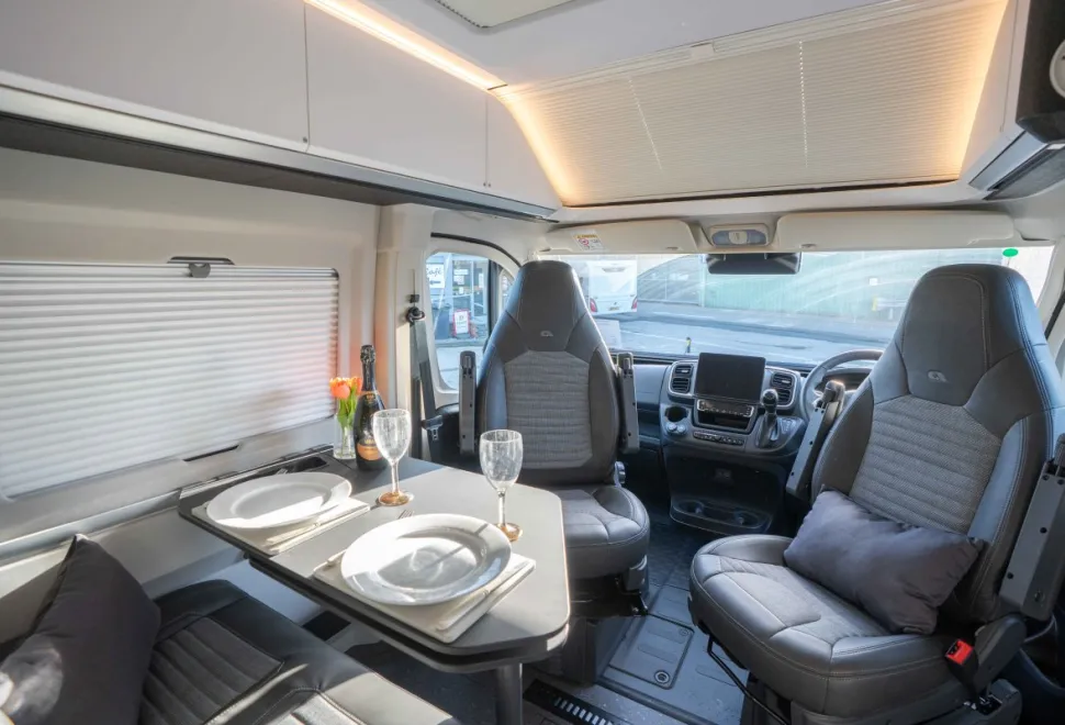 Adria Twin Supreme 640 SGX 140BHP Auto 2026