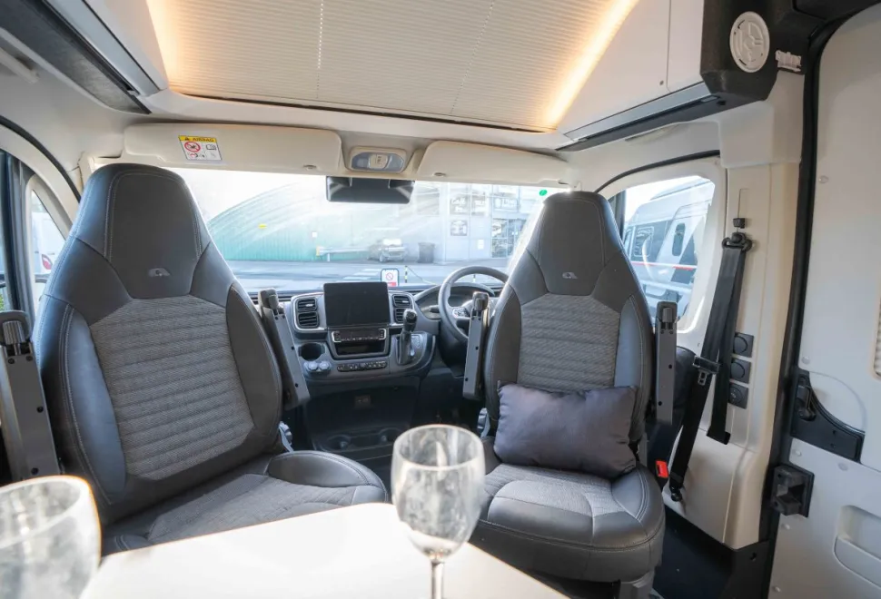 Adria Twin Supreme 640 SGX 140BHP Auto 2026