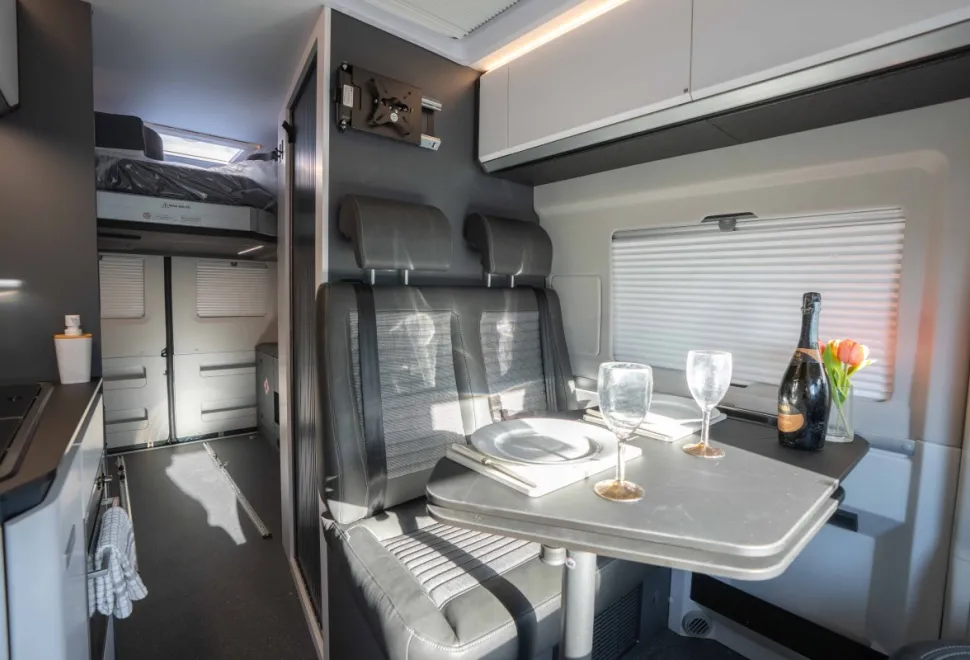 Adria Twin Supreme 640 SGX 140BHP Auto 2026