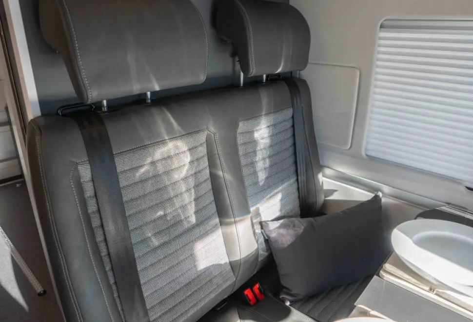 Adria Twin Supreme 640 SGX 140BHP Auto 2026