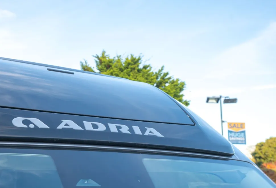 Adria Twin Supreme 640 SGX 140BHP Auto 2026