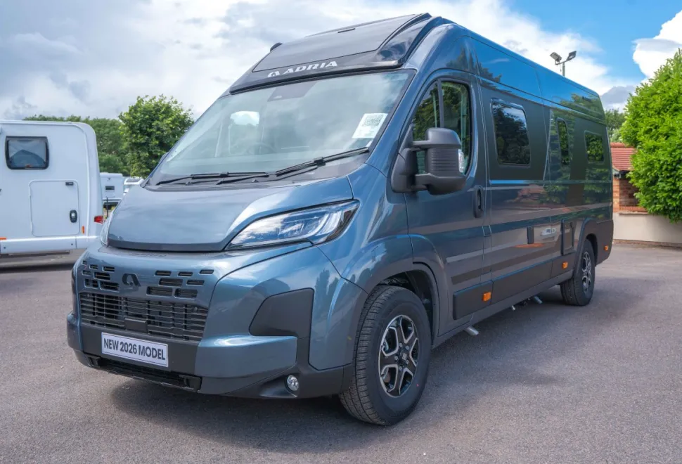 Adria Twin Supreme 640 SGX 140BHP Auto 2026