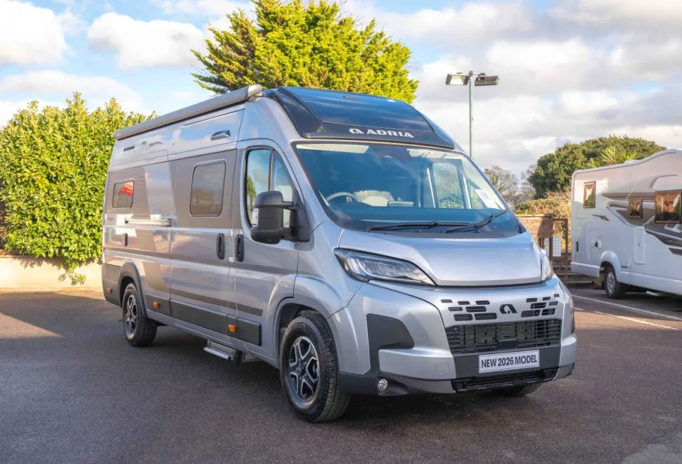 Adria Twin Supreme 640 SLB 140BHP Auto 2026
