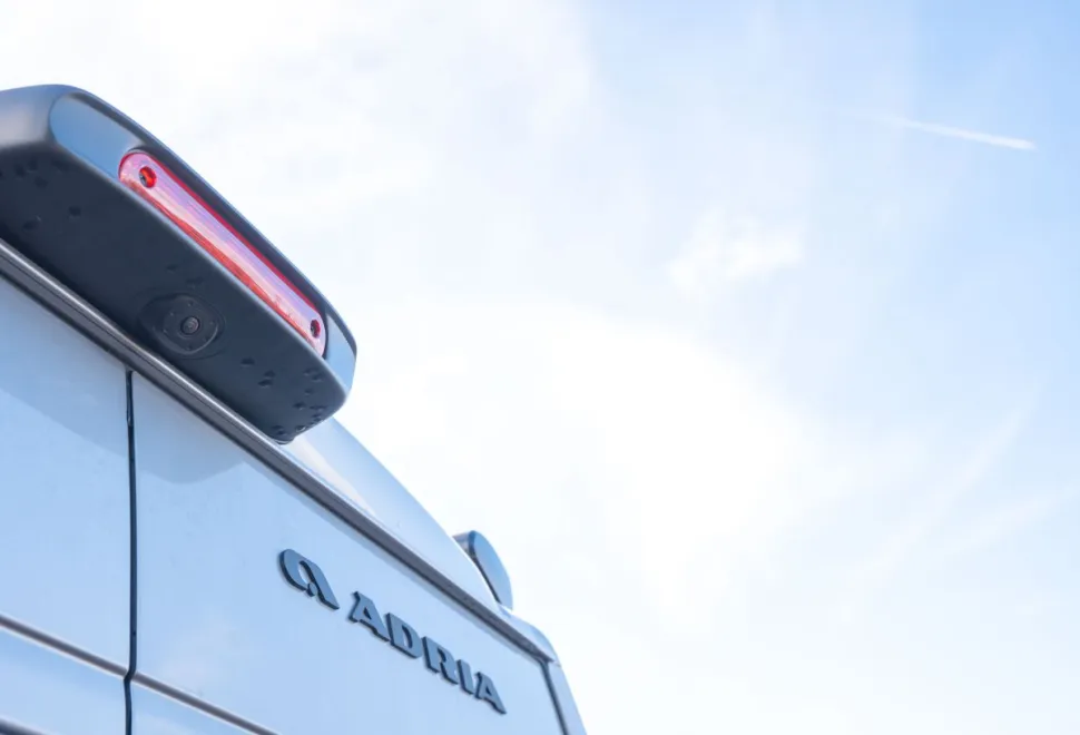 Adria Twin Supreme 640 SLB 140BHP Auto 2026