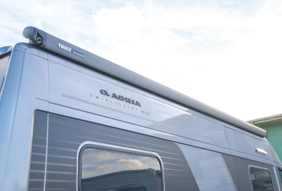 Adria Twin Supreme 640 SLB 140BHP Auto 2026
