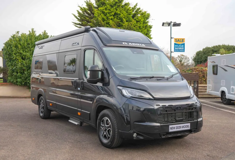 Adria Twin Supreme 640 SGX 140BHP Auto 2026