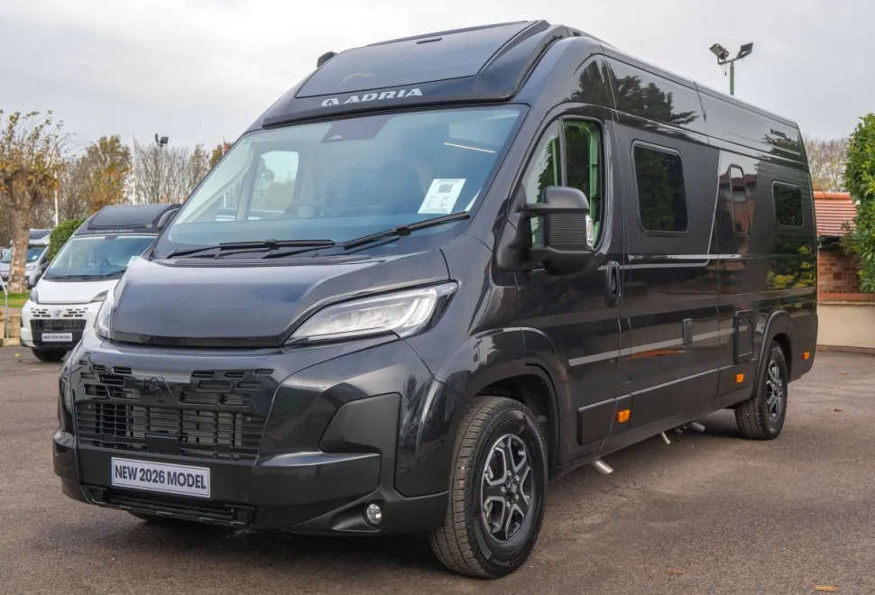 Adria Twin Supreme 640 SGX 140BHP Auto 2026