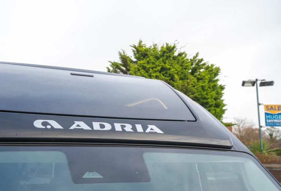 Adria Twin Supreme 640 SGX 140BHP Auto 2026