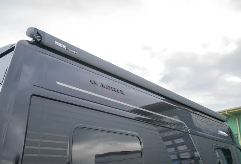 Adria Twin Supreme 640 SGX 140BHP Auto 2026