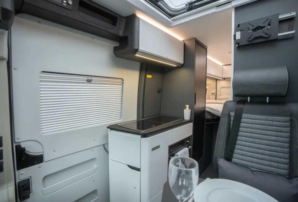 Adria Twin Supreme 640 SLB 140BHP Auto 2026