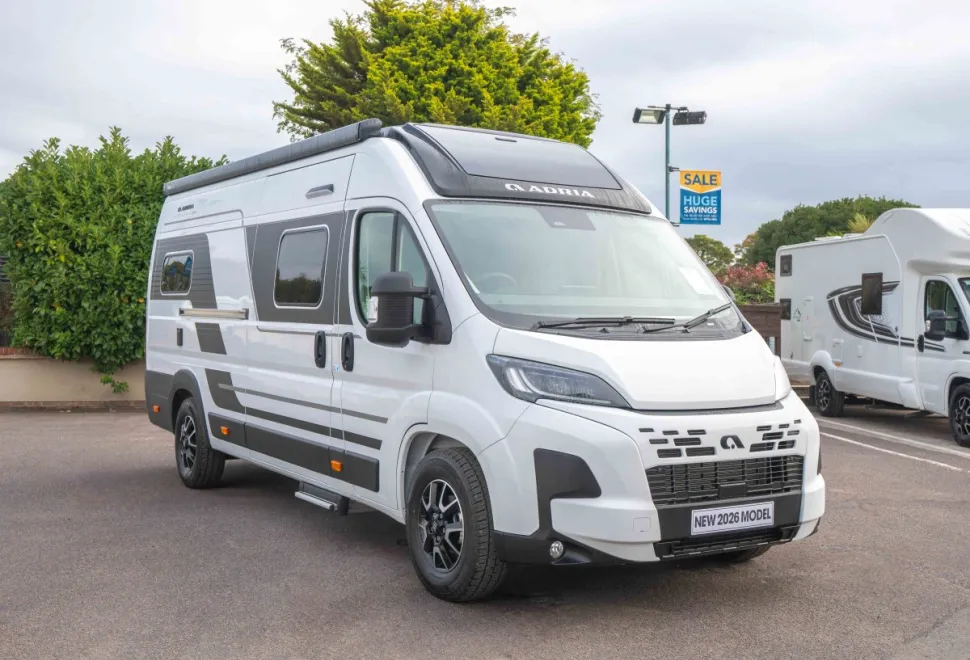 Adria Twin Supreme 640 SLB 140BHP Auto 2026