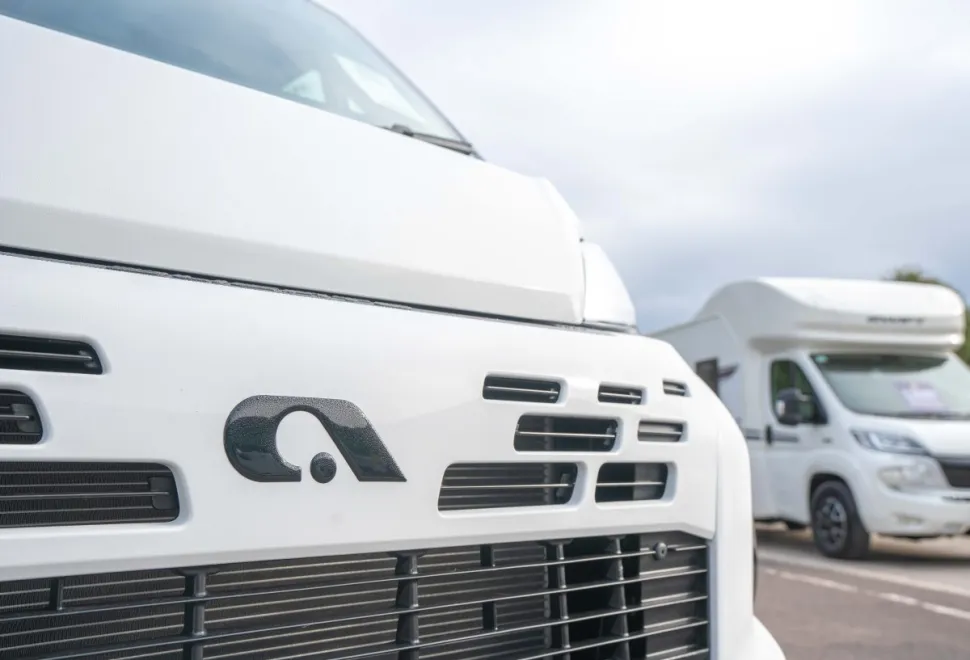 Adria Twin Supreme 640 SLB 140BHP Auto 2026