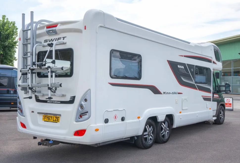 Swift Kon-Tiki 649 Black Edition Hi Line 180BHP 2017
