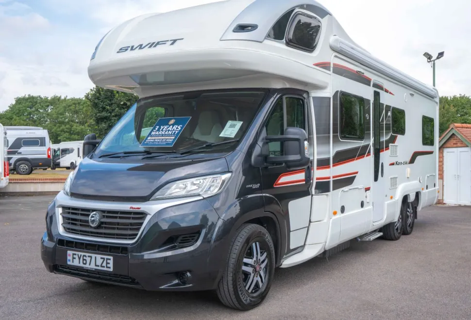 Swift Kon-Tiki 649 Black Edition Hi Line 180BHP 2017