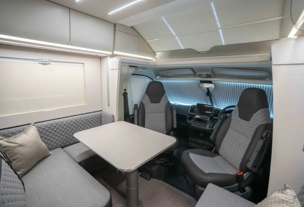 Adria Matrix Supreme 670 SL 140BHP Auto 2025