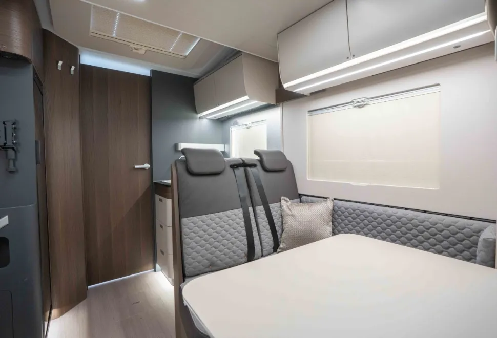 Adria Matrix Supreme 670 SL 140BHP Auto 2025