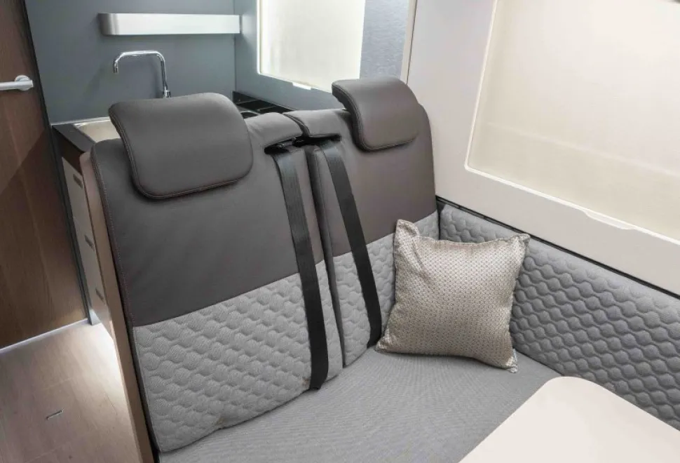 Adria Matrix Supreme 670 SL 140BHP Auto 2025