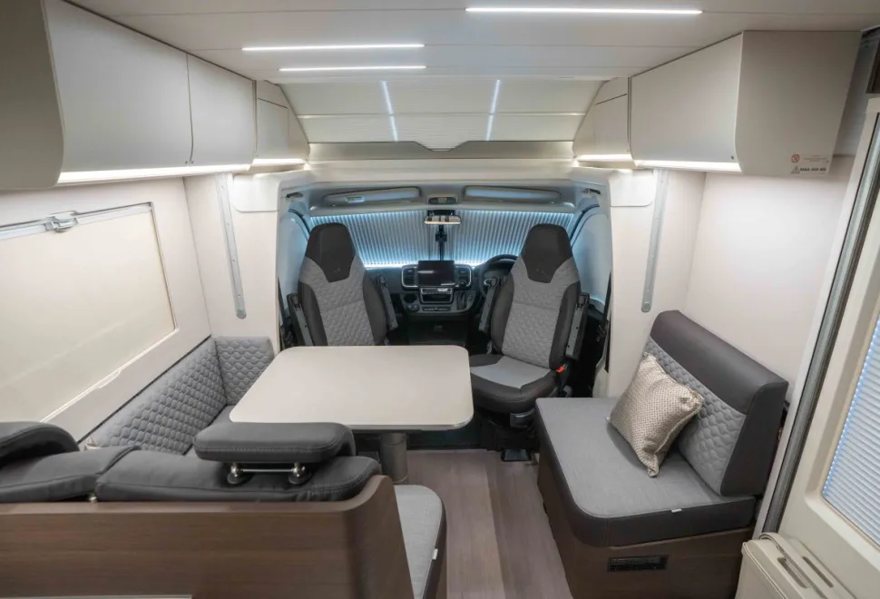 Adria Matrix Supreme 670 SL 140BHP Auto 2025