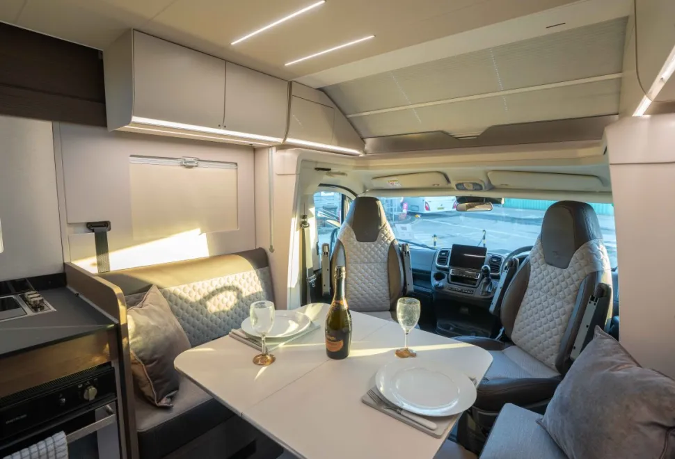 Adria Matrix Supreme 670 DL 180BHP Auto 2026