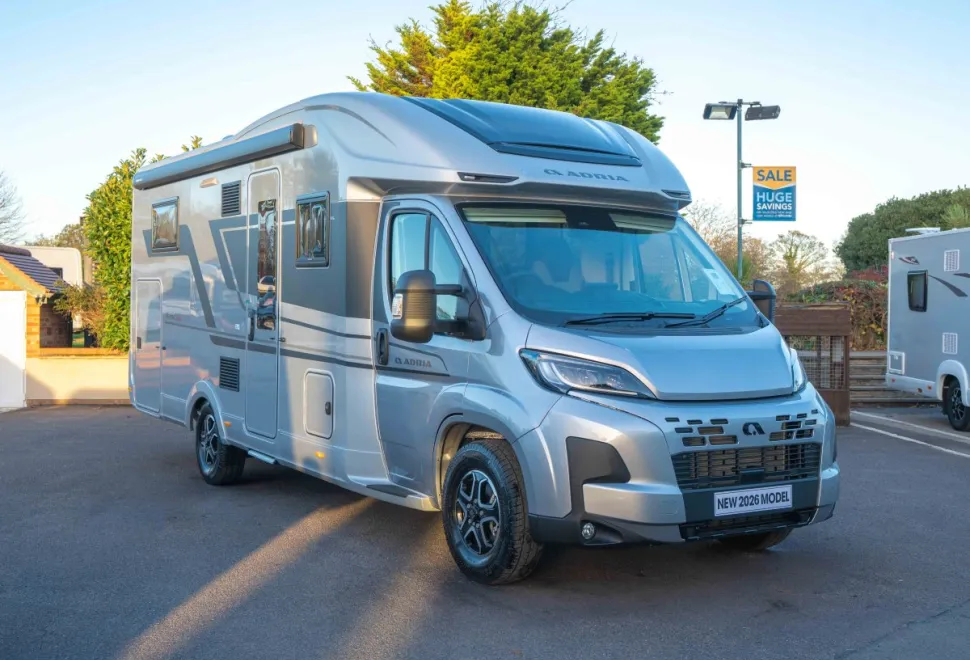 Adria Matrix Supreme 670 DL 180BHP Auto 2026