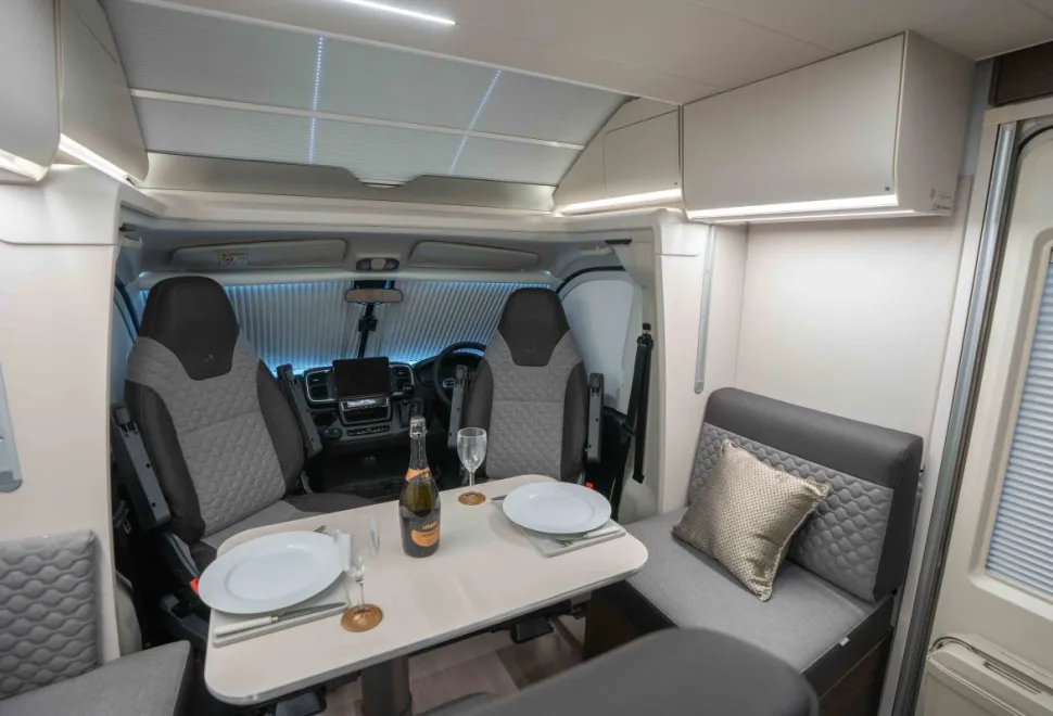 Adria Matrix Supreme 670 SC 180BHP Auto 2026