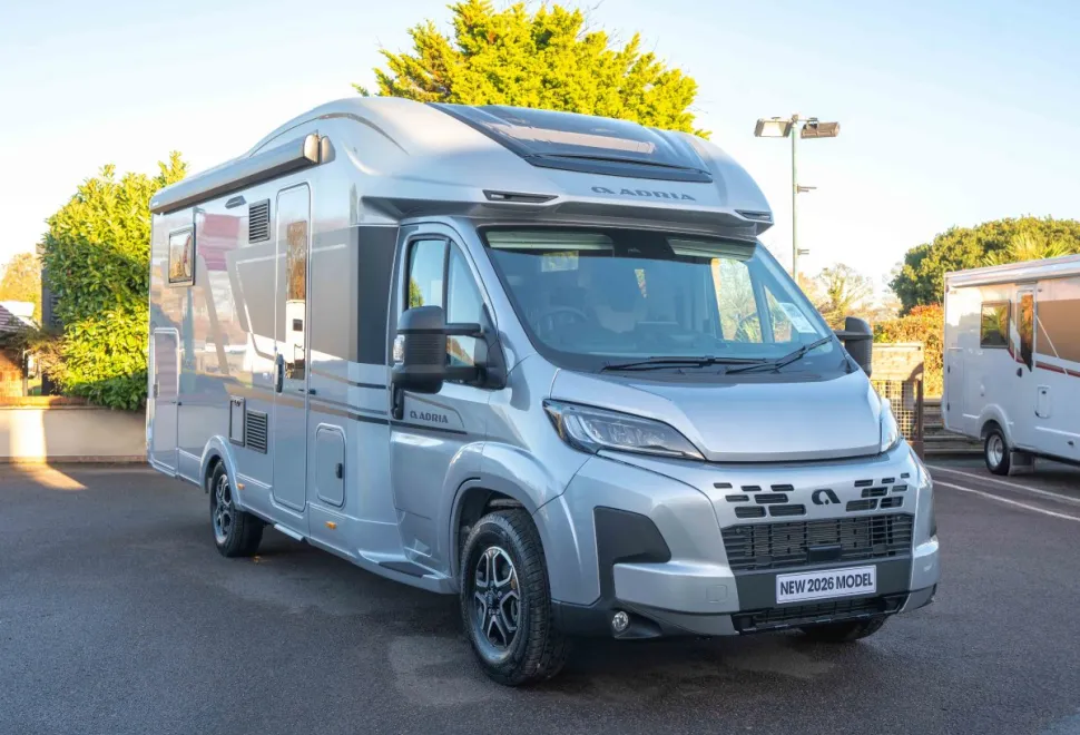 Adria Matrix Supreme 670 SC 180BHP Auto 2026
