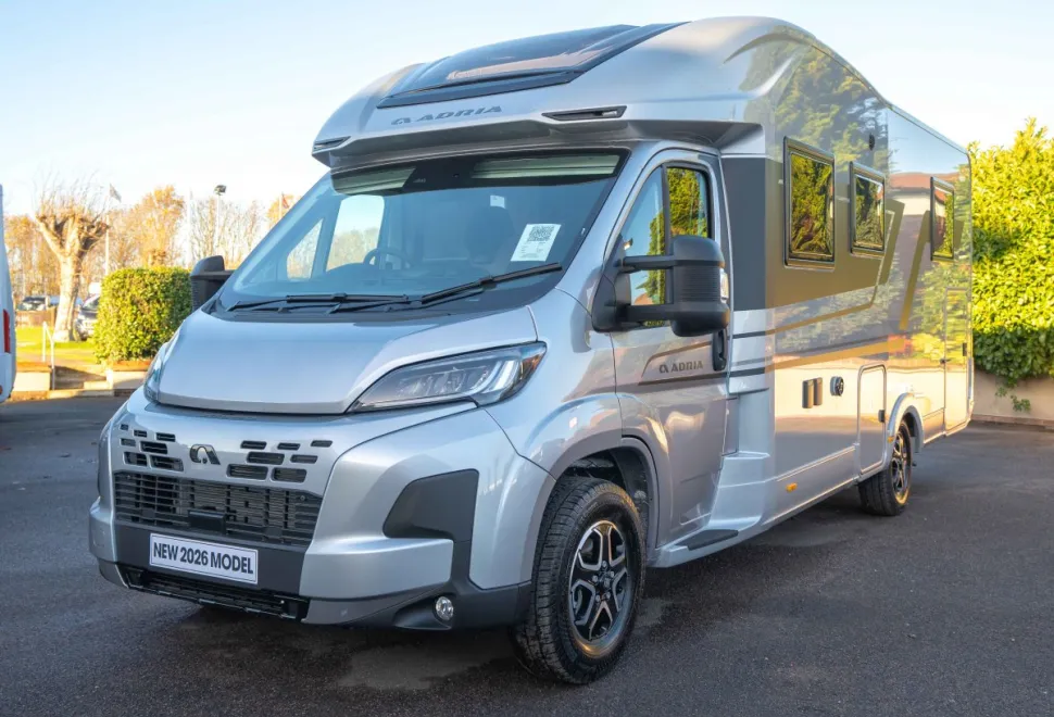 Adria Matrix Supreme 670 SC 180BHP Auto 2026