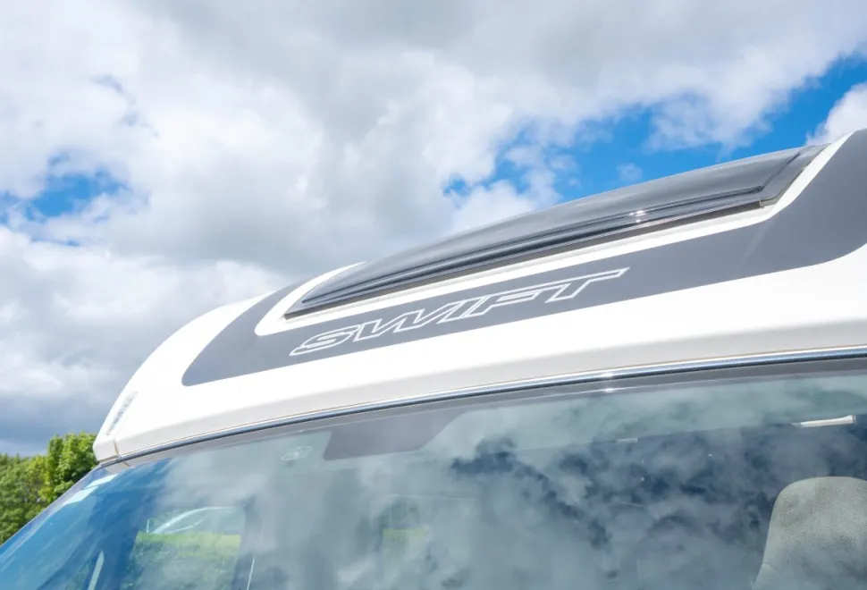 Swift Escape 674 140BHP Auto 2024