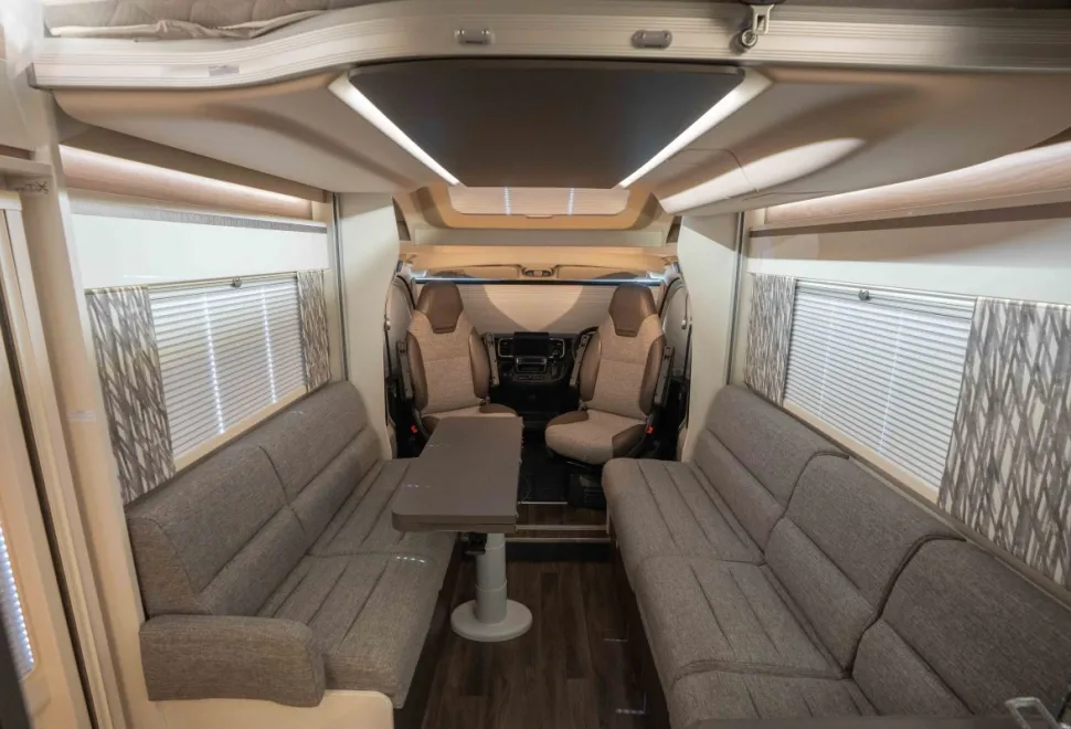 Swift Escape 674 180BHP Auto 2025