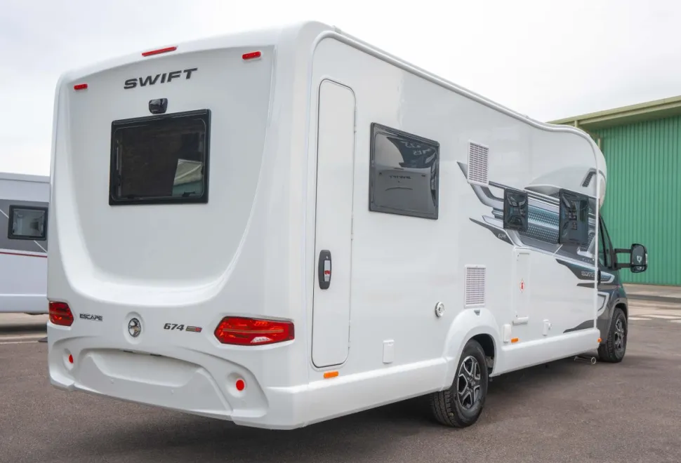 Swift Escape 674 180BHP Auto 2026