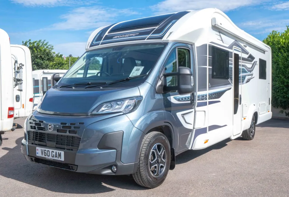 Swift Escape 674 180BHP Auto 2025