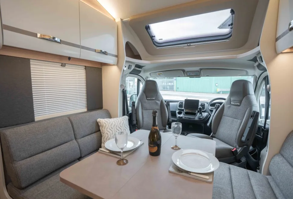 Swift Escape 684 140BHP Auto 2026