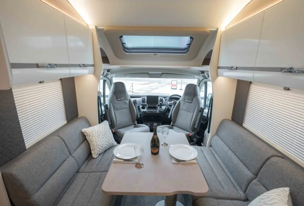 Swift Escape 684 140BHP Auto 2026