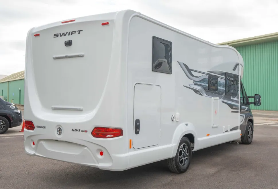 Swift Escape 684 140BHP Auto 2026