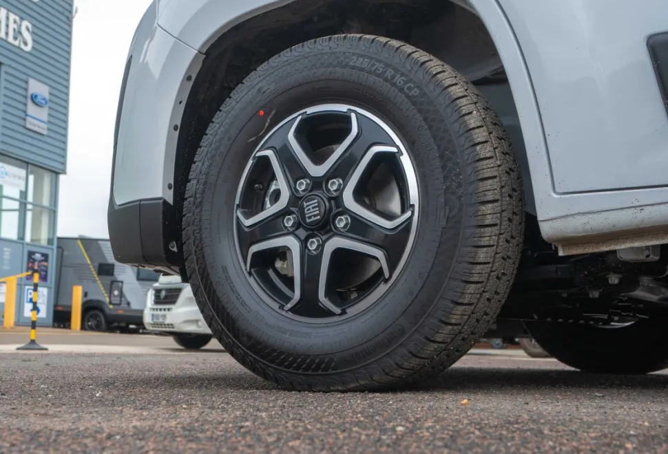 Autotrail Expedition 68 140BHP Auto 2026